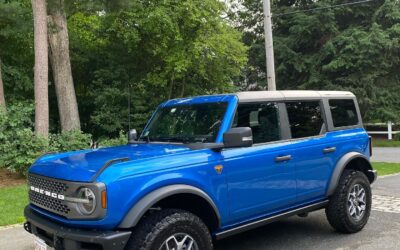 Ford Bronco. Mini Detail + Engine Bay Keep your summer vehicle looking its best. #ford #fordbronco #bronco #summer #offroad #beach #mobile #mobiledetailing #mobileservice #wecometoyou🚐 #washme #clean #weston #wellesley #needham #natick #boston #dover #sherborn #milton #westwood