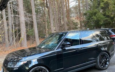 Range Rover. Signature Detail #rangerover #detailing #details #mobile #mobileservice #washme #wecometoyou🚐 #weston #wellesley #needham #natick #dover #sherborn #westwood #boston