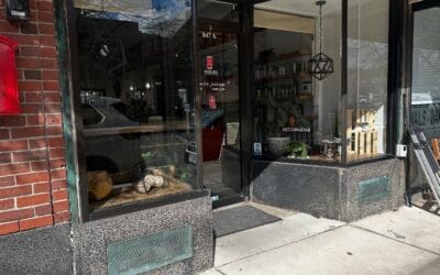 Do you own or manage a business? Did you know that Wash Me provides commercial window cleaning services? Call us today for a free quote and ask about our Route Window cleaning service plans. #smallbusinesssupportingsmallbusiness #windowcleaning #boston #newton #wellesley #milford #framingham #waltham